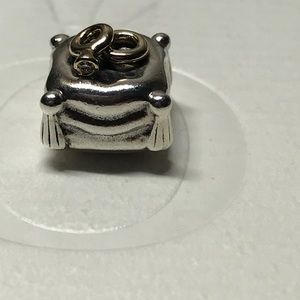 Pandora 325 SS Pillow /w rings.